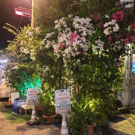 Beyaz Apart Pansiyon Cesme Exterior photo